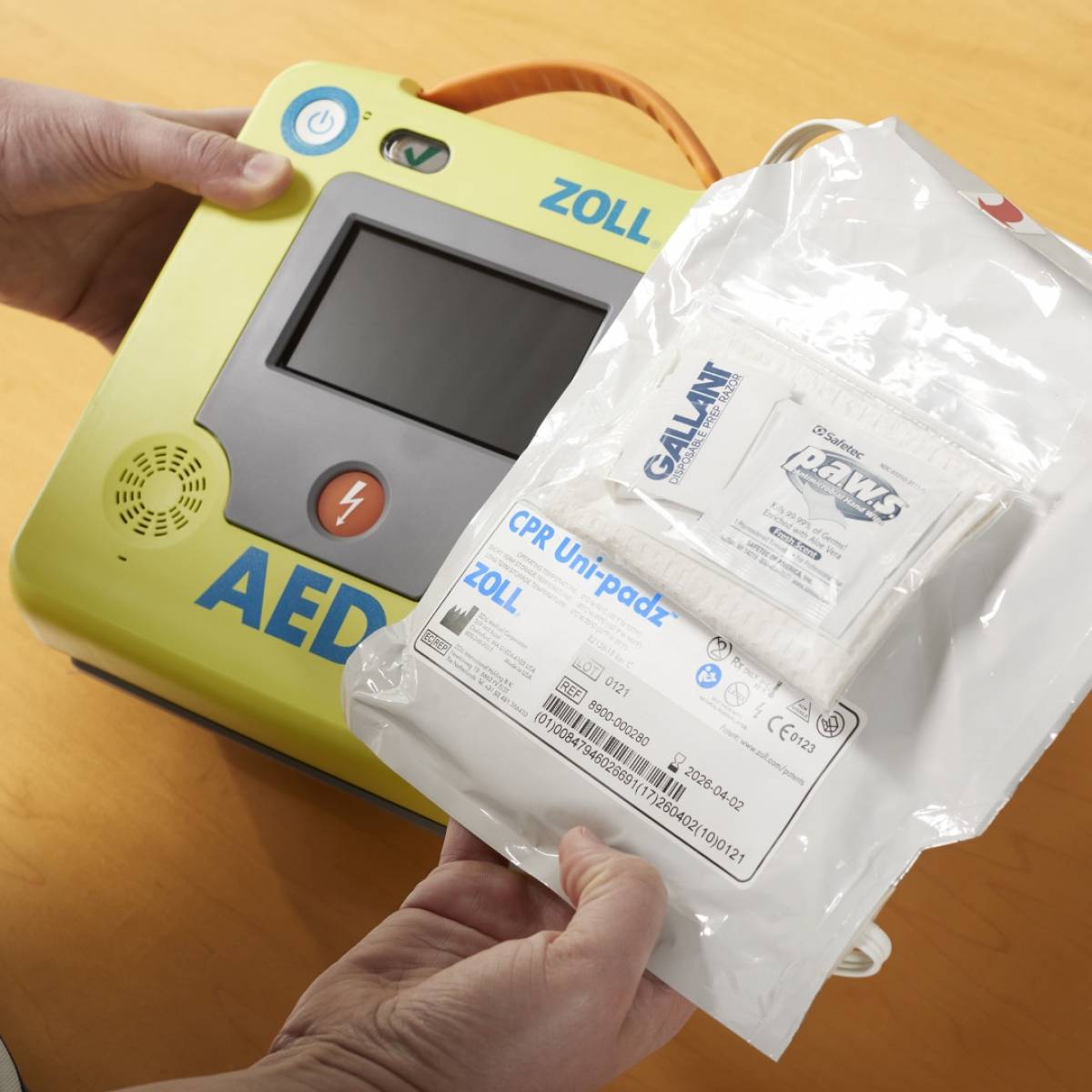 Maintenance défibrillateur zoll aed 3